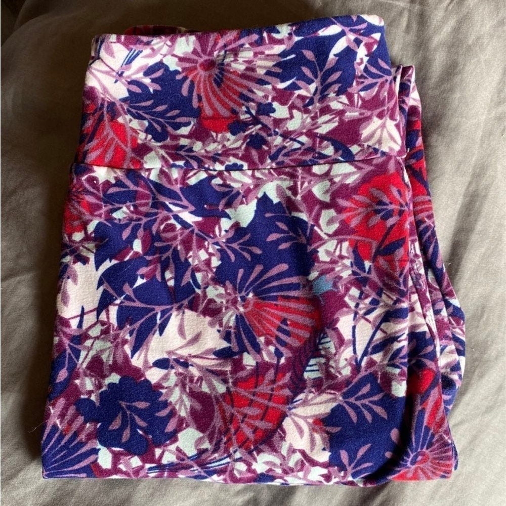 NWOT OS LuLaRoe Leggings.